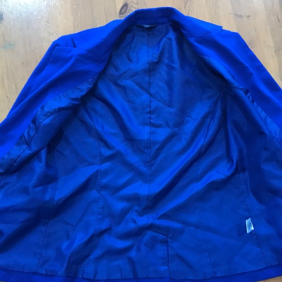 Great conditioned vibrant blue light jacket - Picture 3 of 3